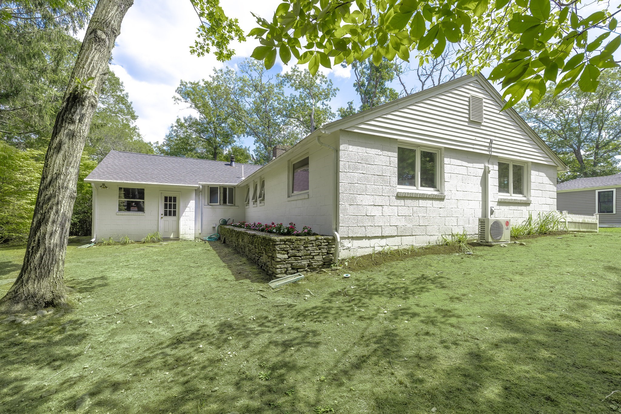 wellesley - #73417325