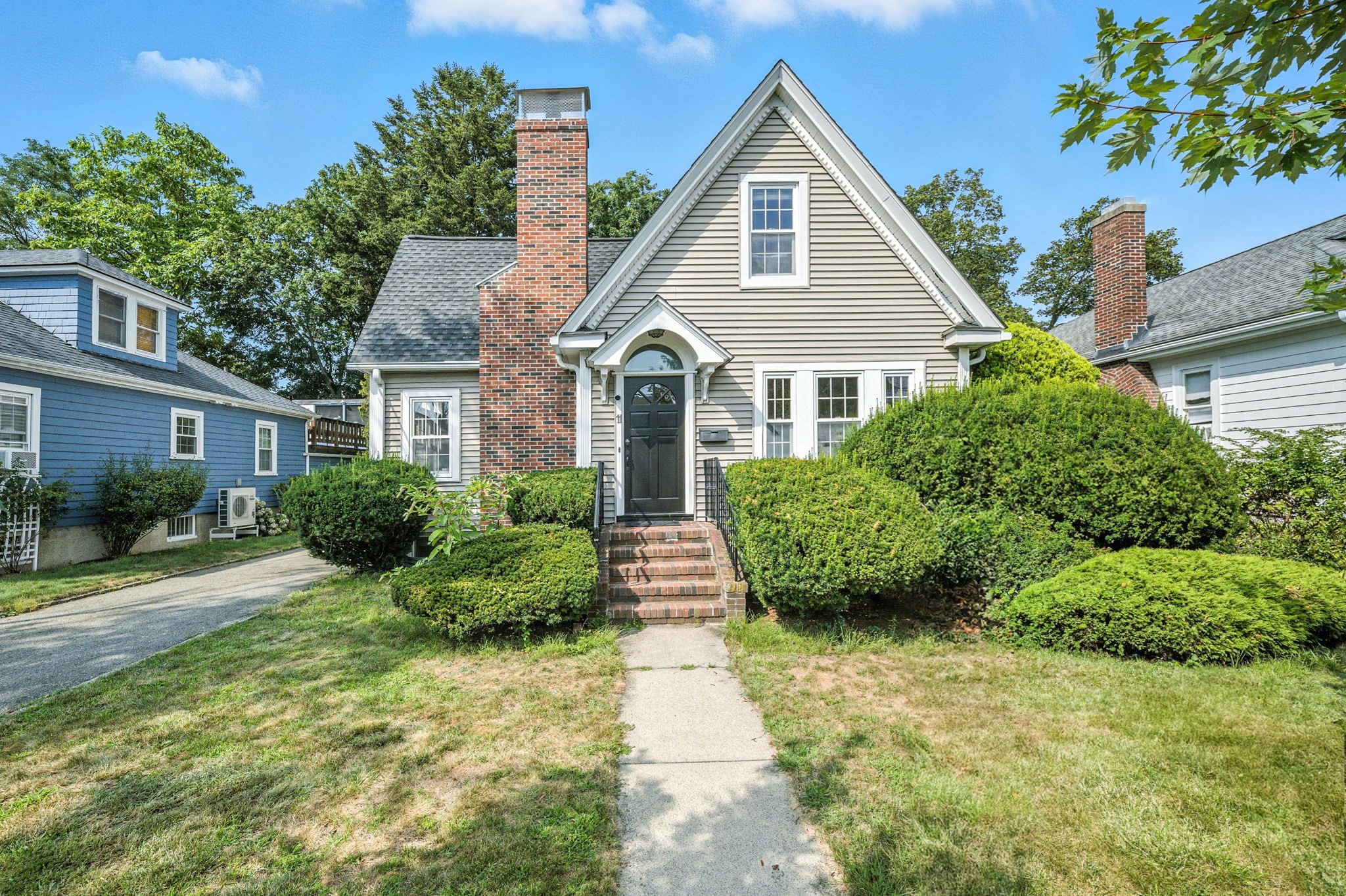 11 Dana Rd, Newton, MA 02465