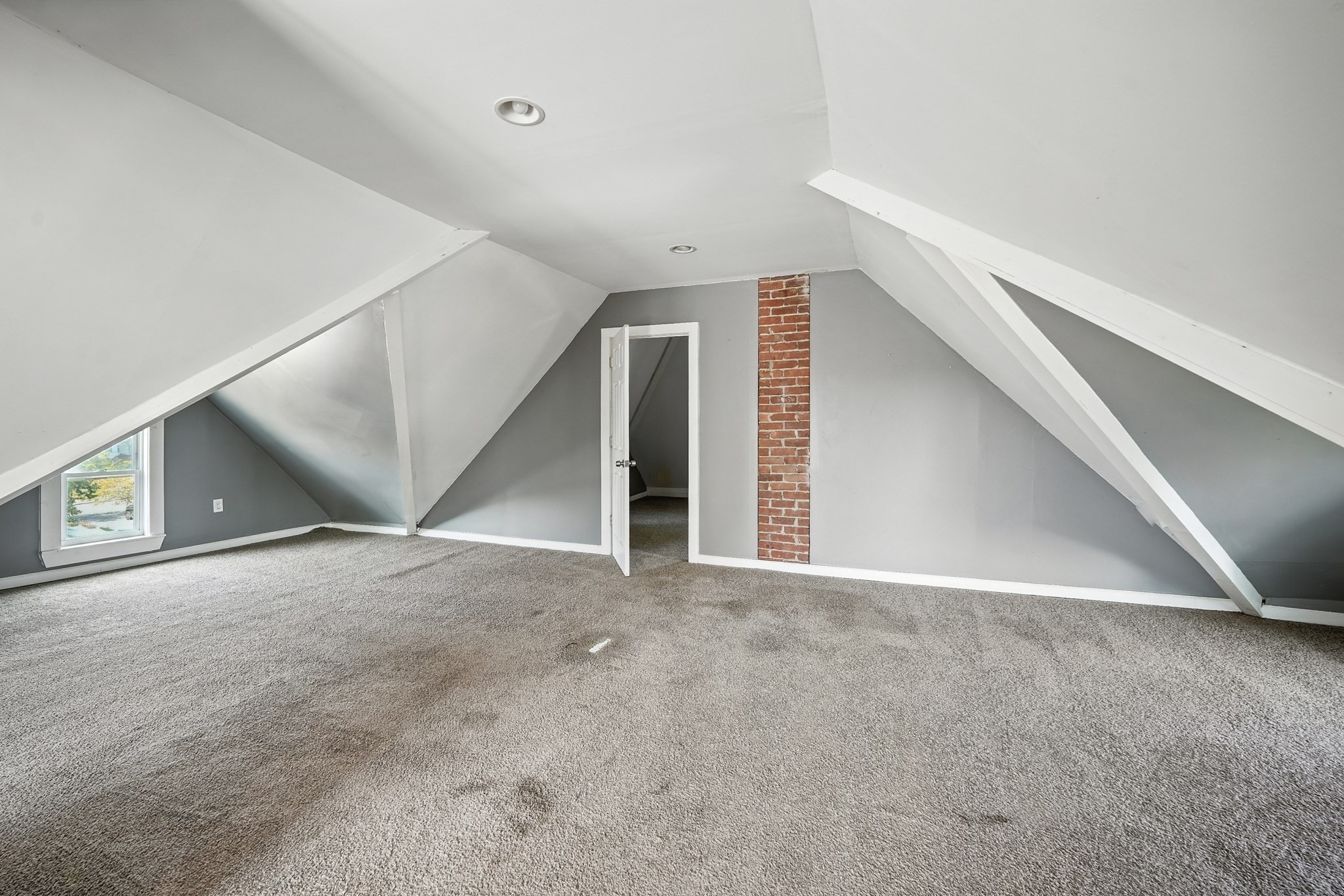 1114 Hampden St, Holyoke, MA 01040 - Image 24