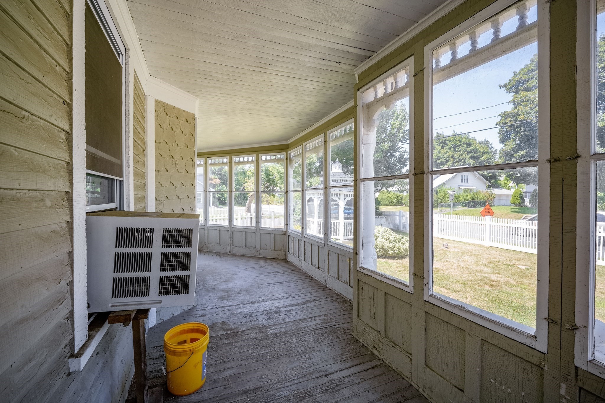 1114 Hampden St, Holyoke, MA 01040 - Image 27