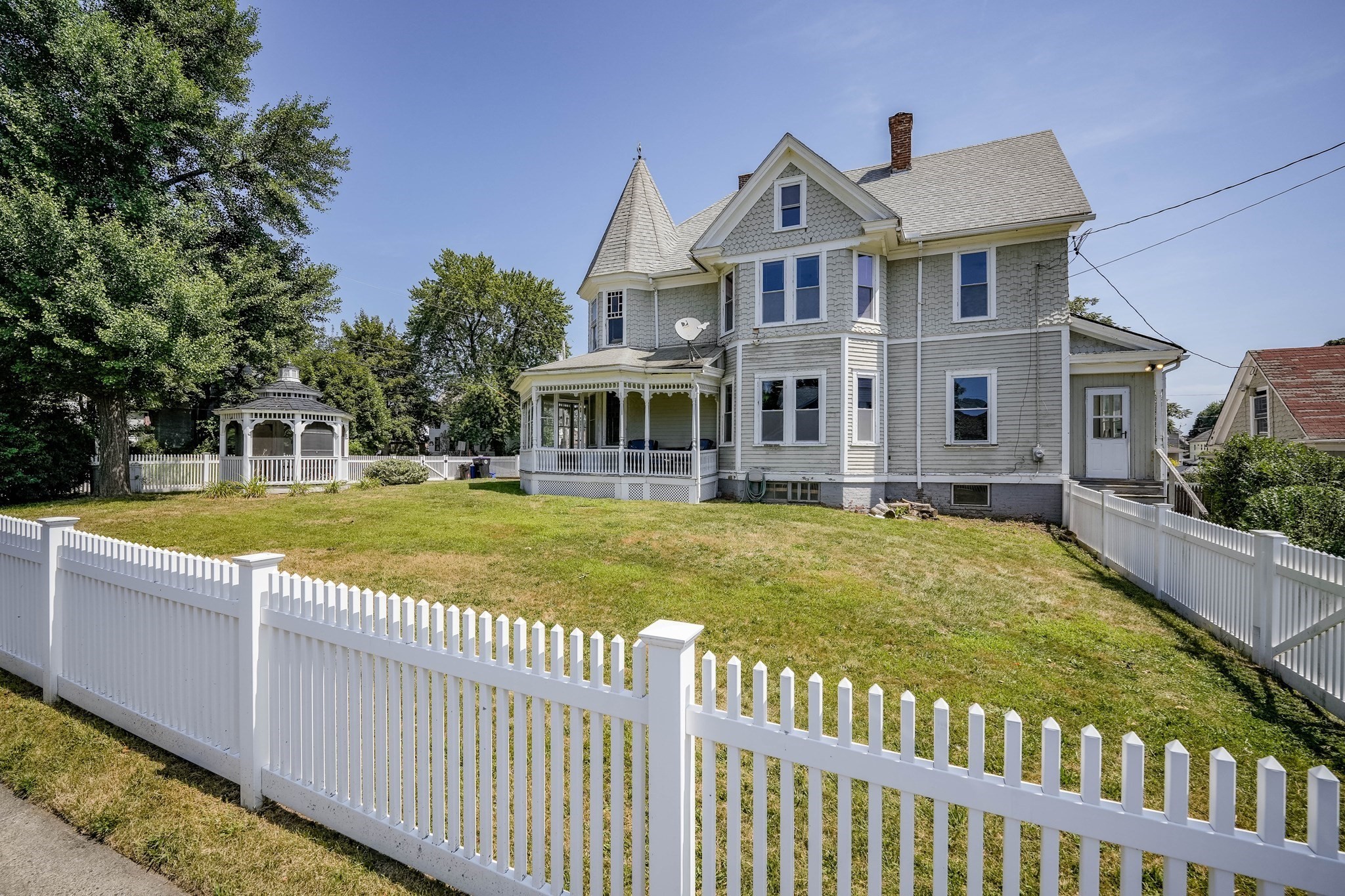 1114 Hampden St, Holyoke, MA 01040 - Image 5