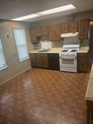 36 Ibbetson St, Apt 1