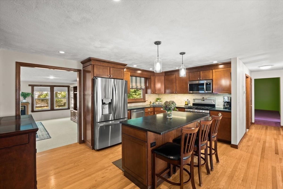 275 Center Street, Easton, MA 02356