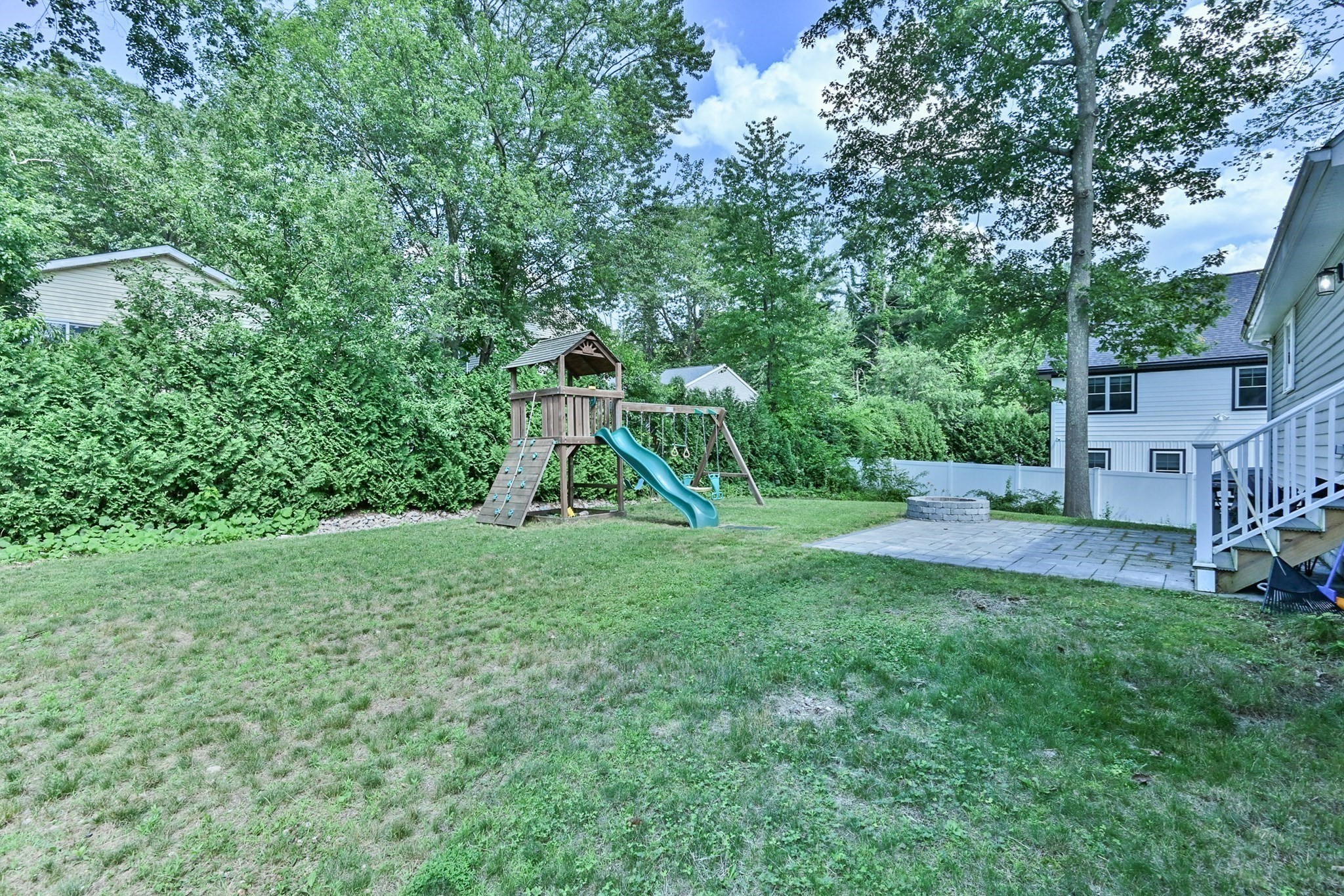 20 Lakeview Road, Webster, MA 01570 - Image 8