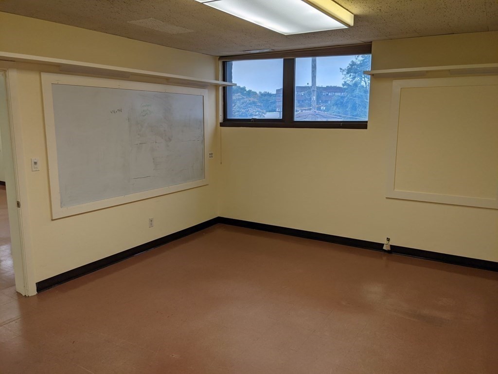 26 New St, Cambridge, MA 02138 - Image 4