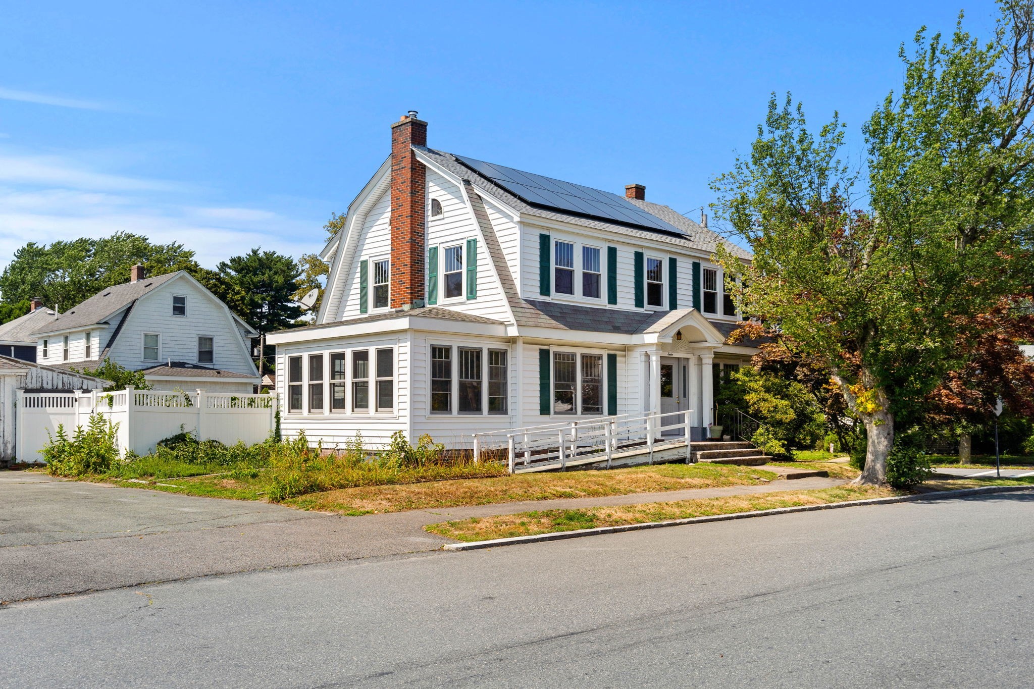 lynn - #73417860