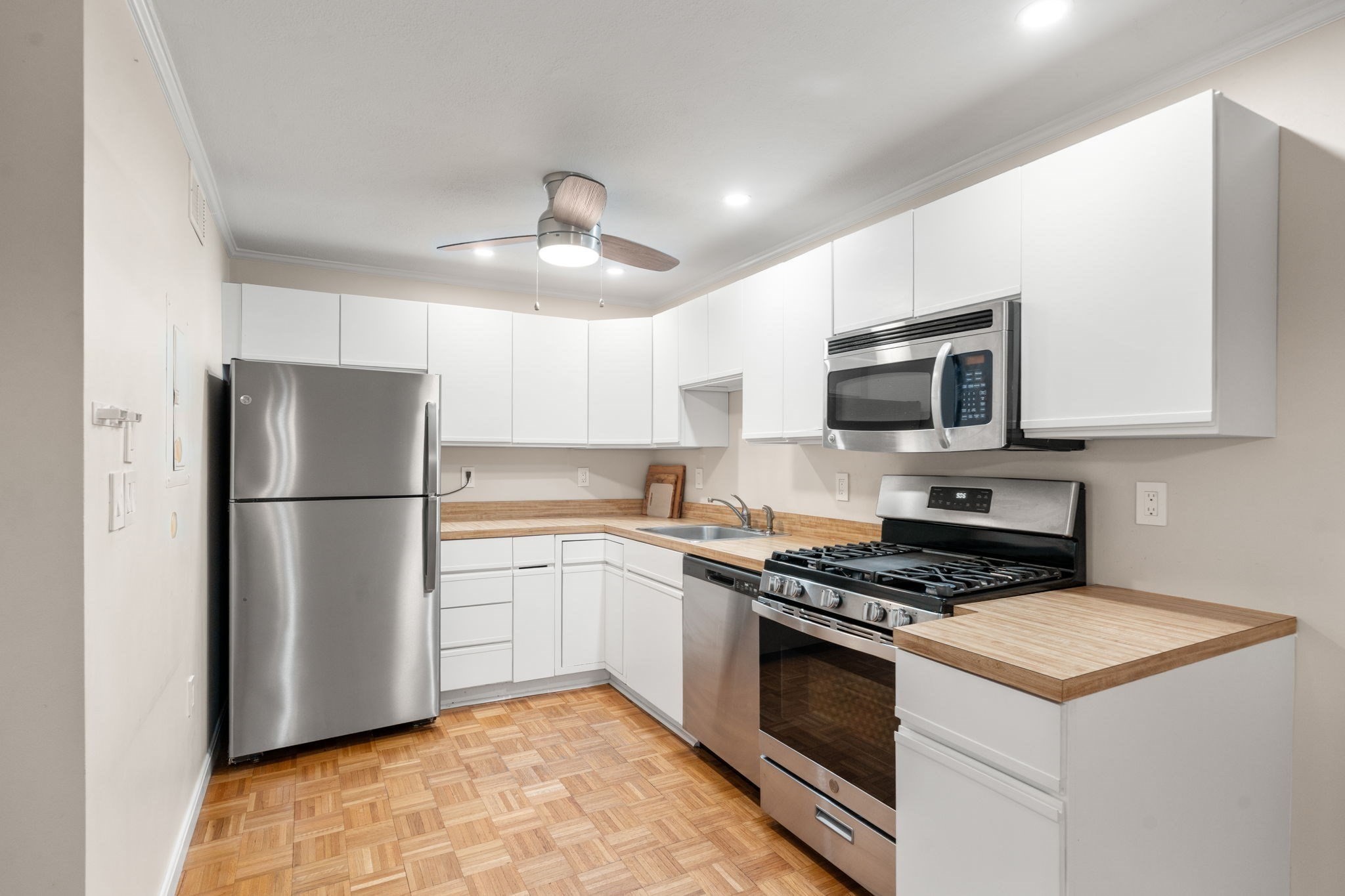 1216 Vfw Pkwy Unit 40, West Roxbury, Boston, MA 02132 - Image 14