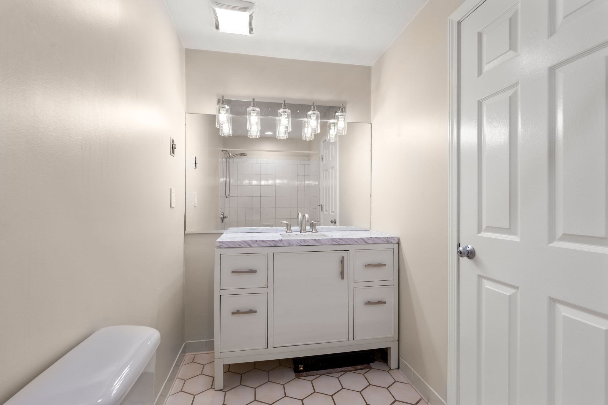 1216 Vfw Pkwy Unit 40, West Roxbury, Boston, MA 02132 - Image 24