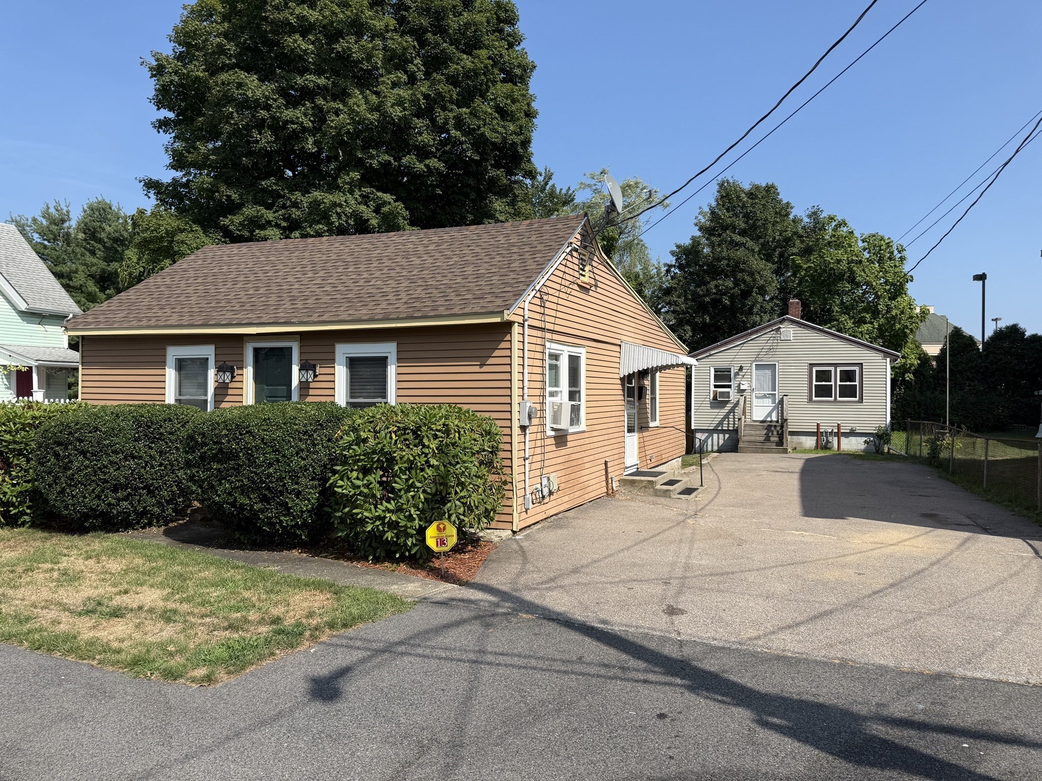 13 Stanley Ave, Taunton, MA 02780