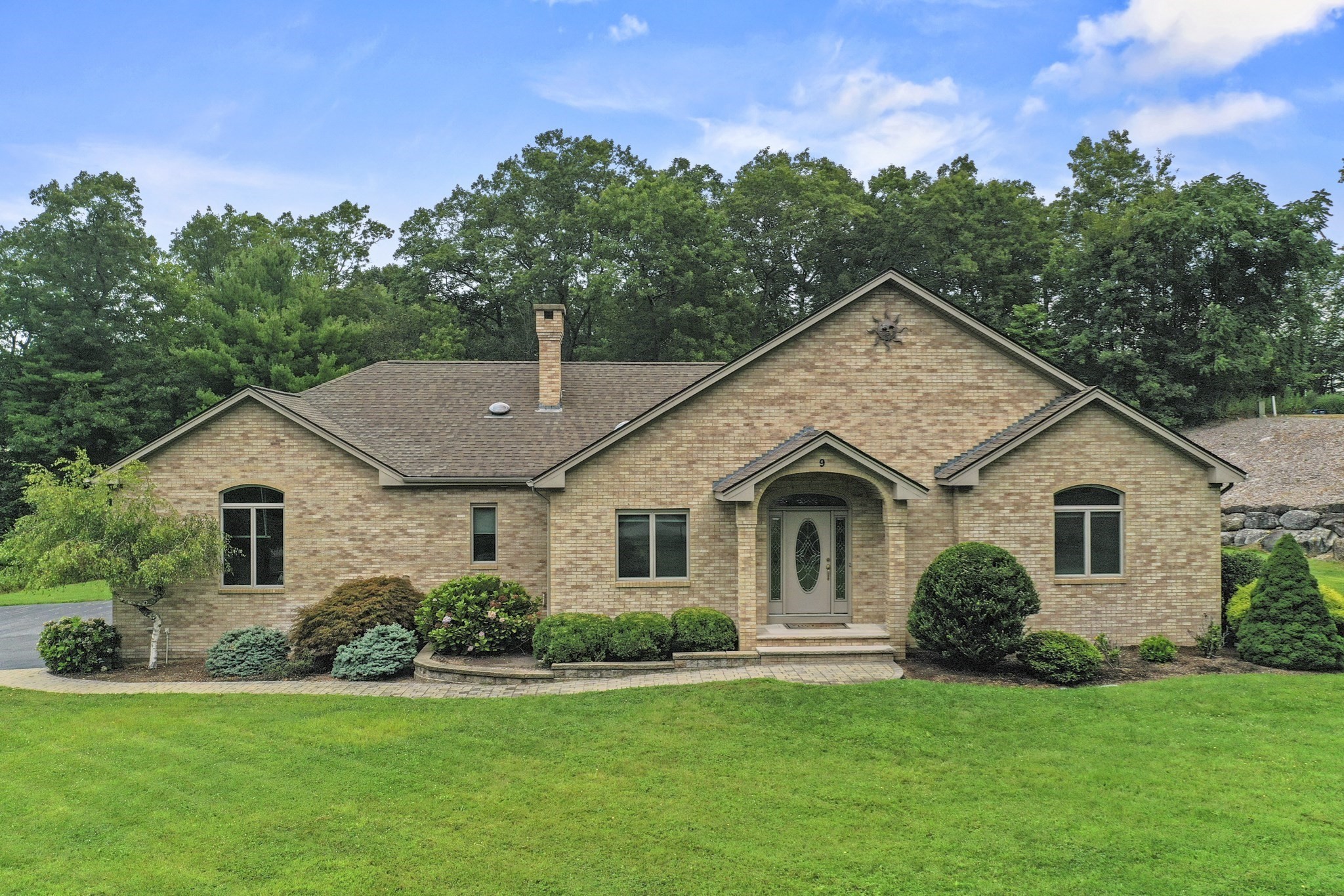 9 Gerry Dr, Seekonk, MA 02771