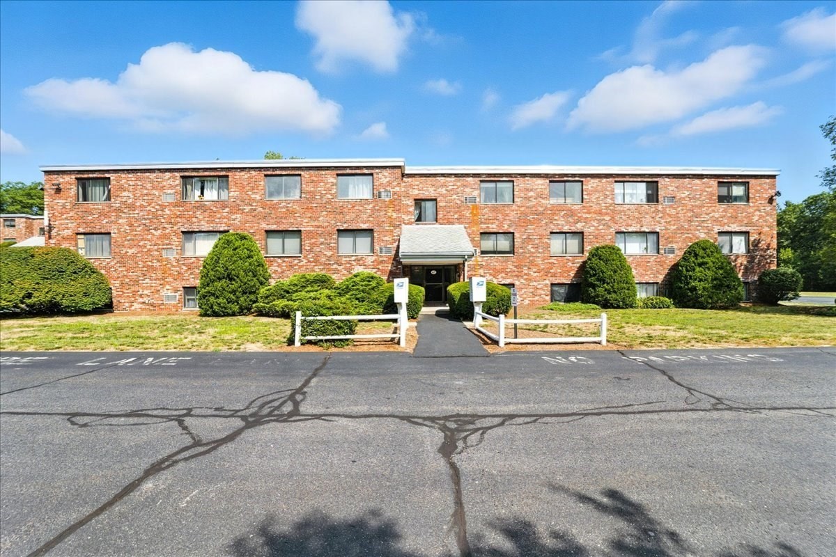 67 Milliken Ave #13, Franklin, MA 02038