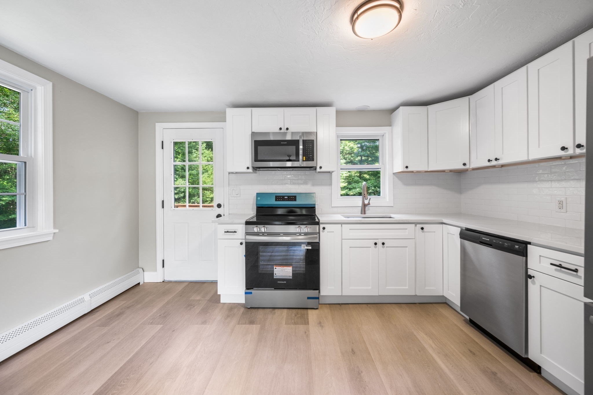 6 Brook St, Carver, MA 02330