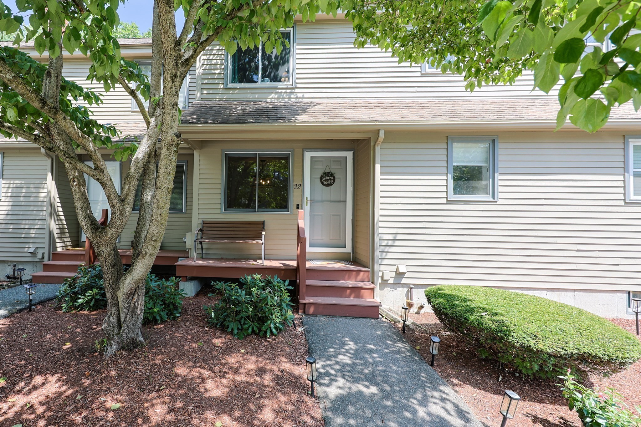 22 Macintosh Ln #22, Leominster, MA 01453
