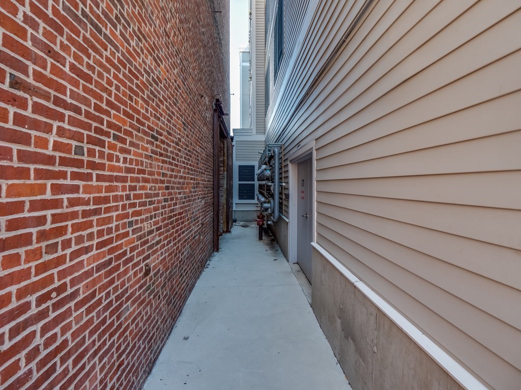 330 West 2nd St Unit 4, South Boston, Boston, MA 02127 - Image 25