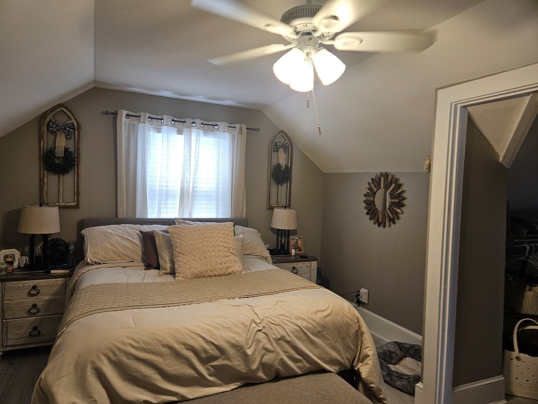 new-bedford - #73418462