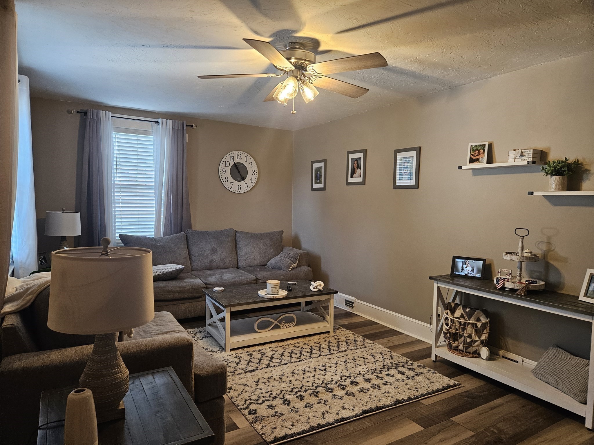 new-bedford - #73418462