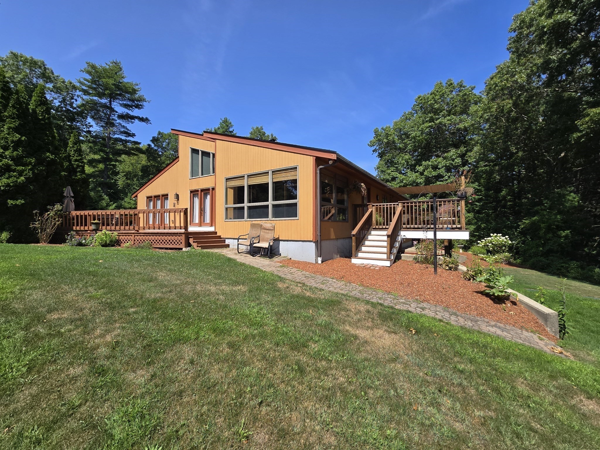 81 Sanford St, Berkley, MA 02779