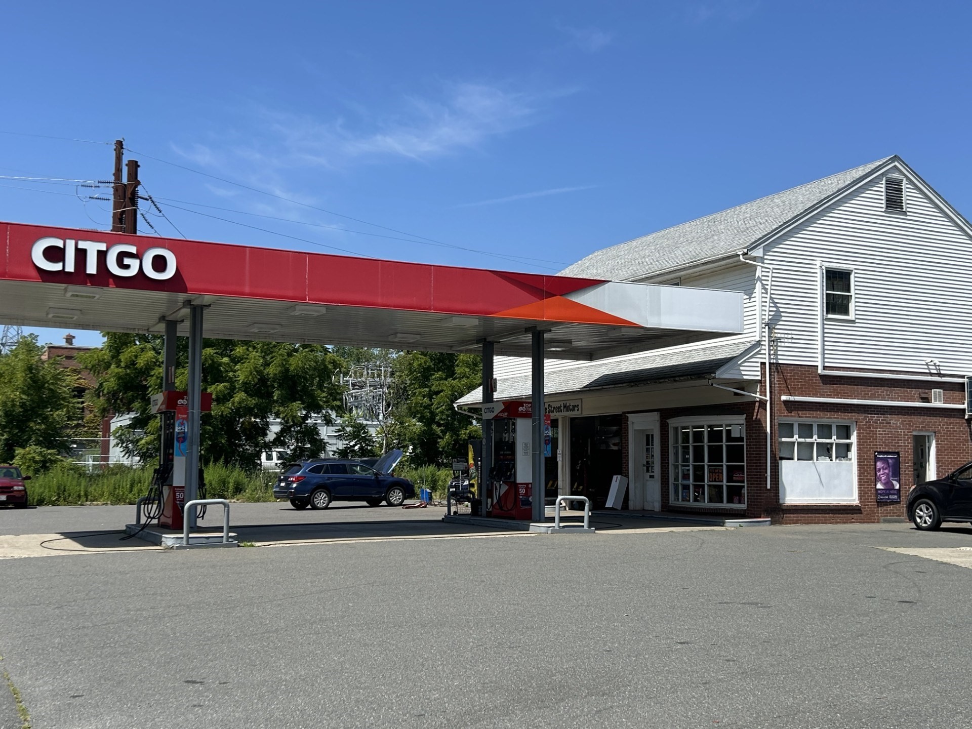 260 College St., Amherst, MA 01002 - Image 1