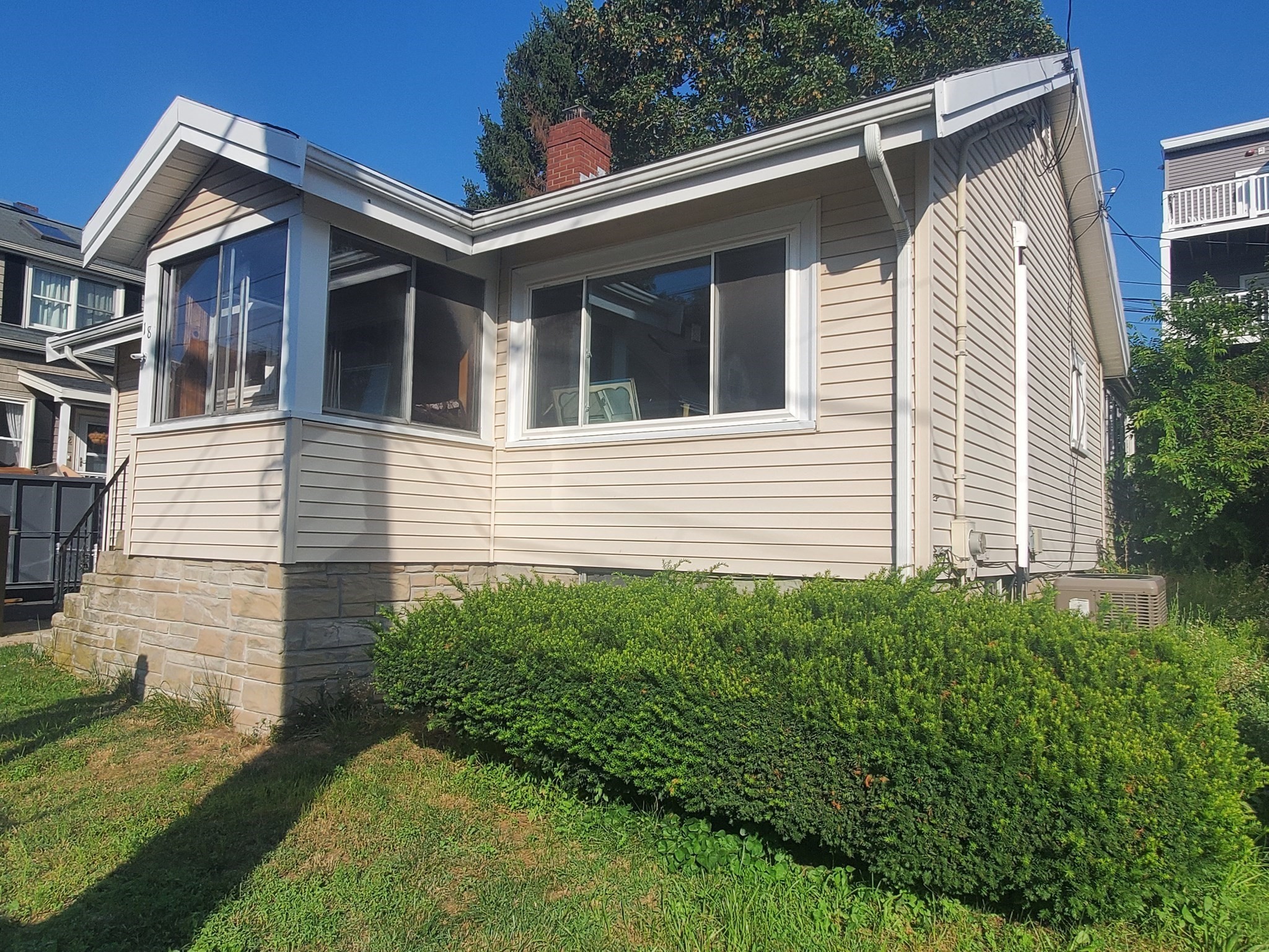 18 Denny St, Boston - Dorchester, MA 02125