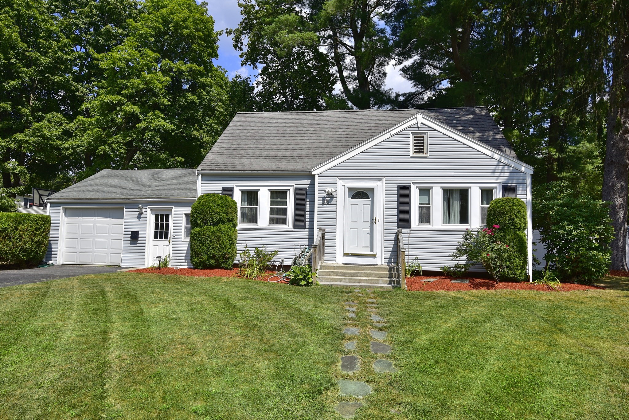28 Norfolk Place, Sharon, MA 02067