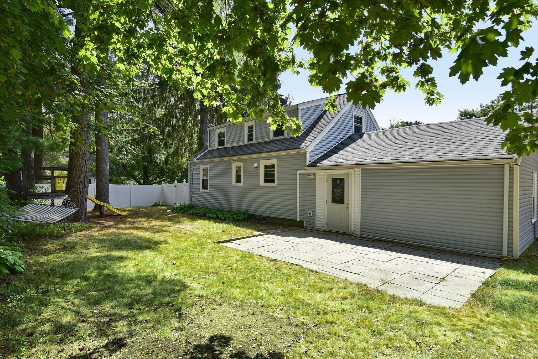 28 Norfolk Place, Sharon, MA 02067 - Image 4