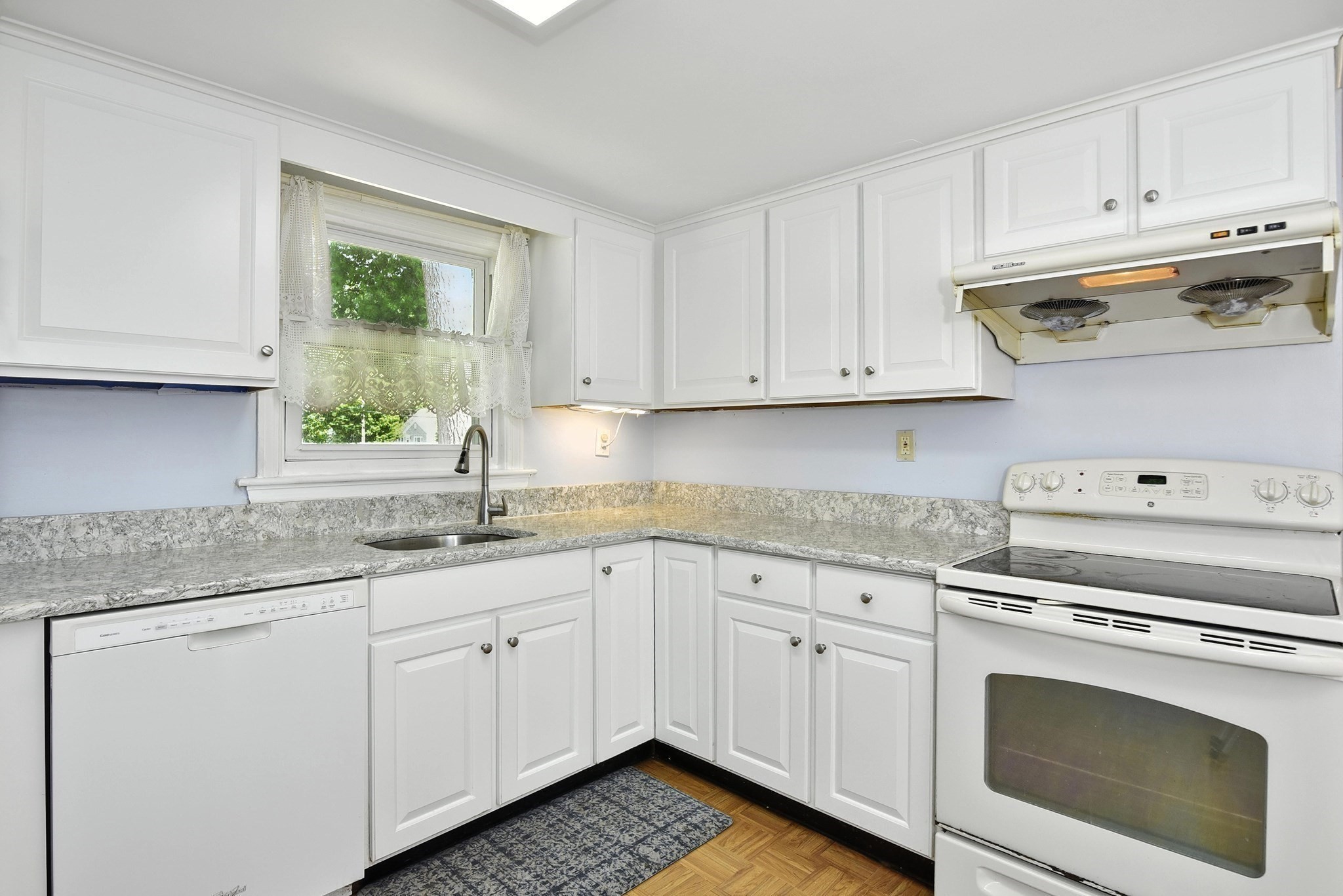 28 Norfolk Place, Sharon, MA 02067 - Image 6