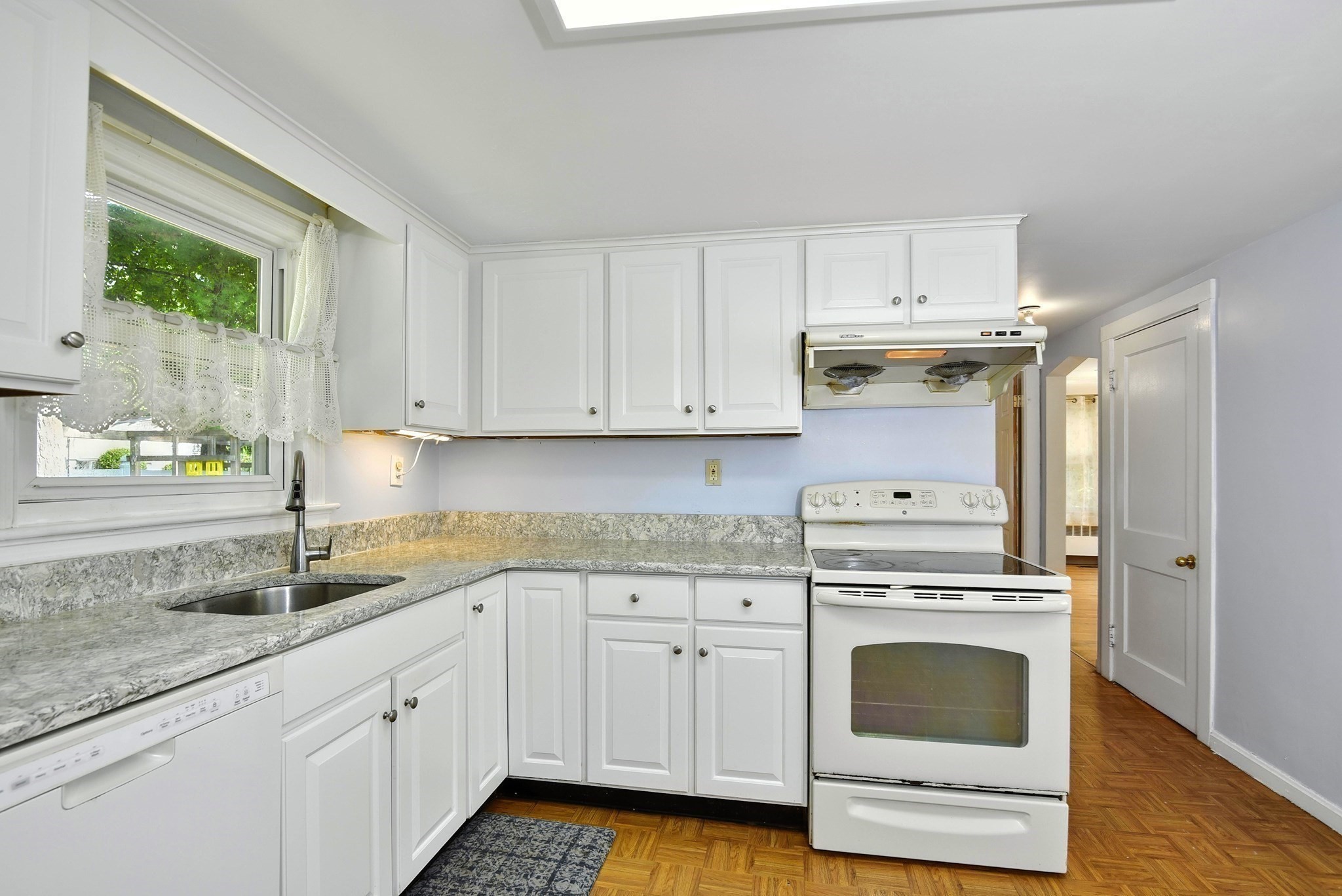 28 Norfolk Place, Sharon, MA 02067 - Image 8