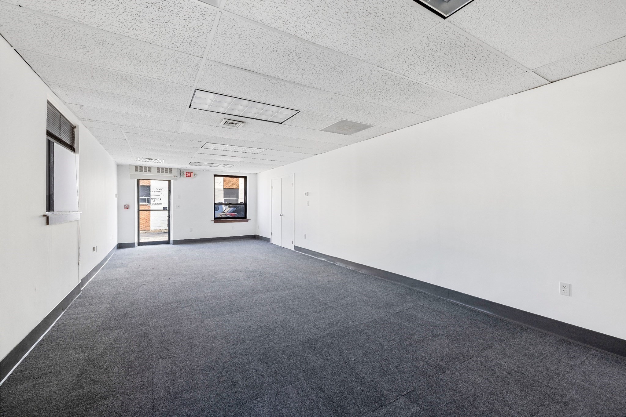 113 Terrace Hall Ave Unit 1, Burlington, MA 01803 - Image 2