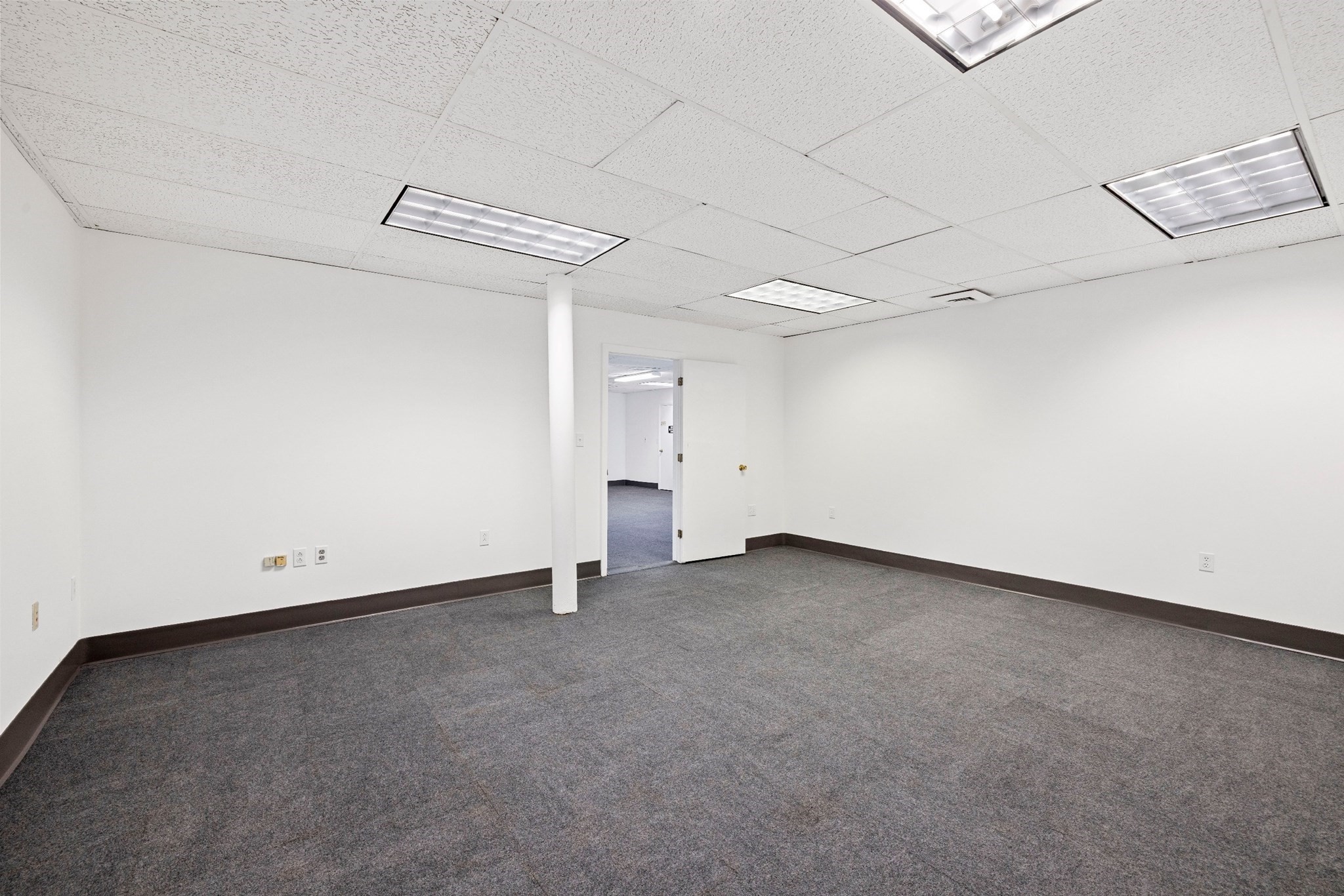 113 Terrace Hall Ave Unit 1, Burlington, MA 01803 - Image 14
