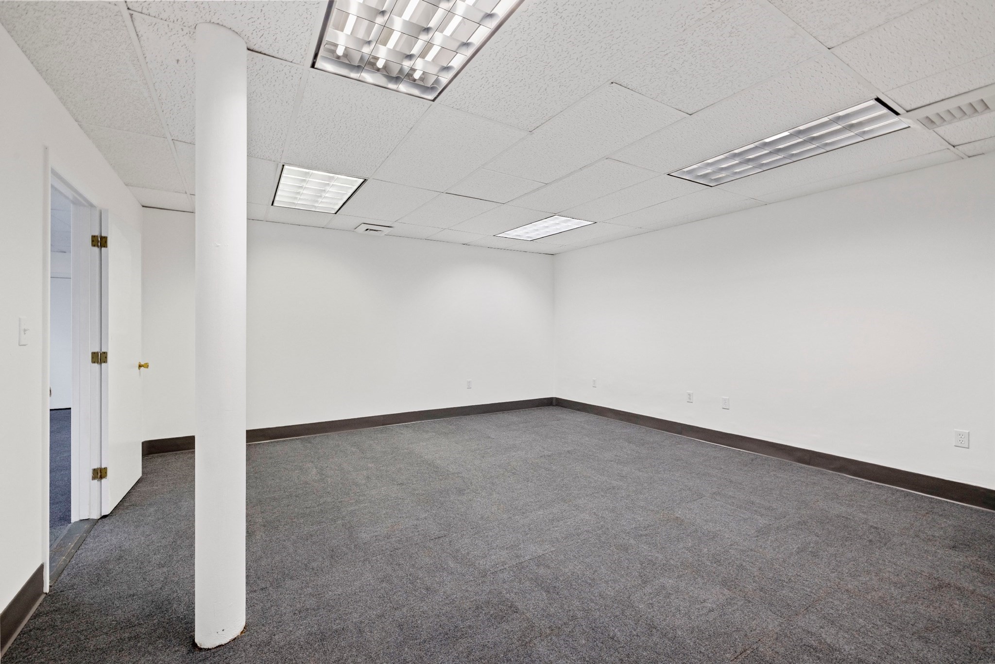 113 Terrace Hall Ave Unit 1, Burlington, MA 01803 - Image 15