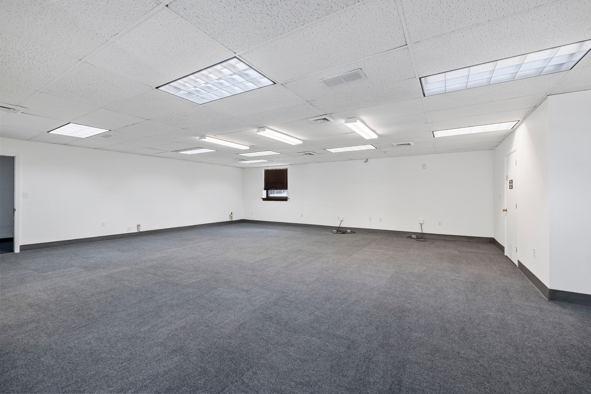 113 Terrace Hall Ave Unit 1, Burlington, MA 01803 - Image 10