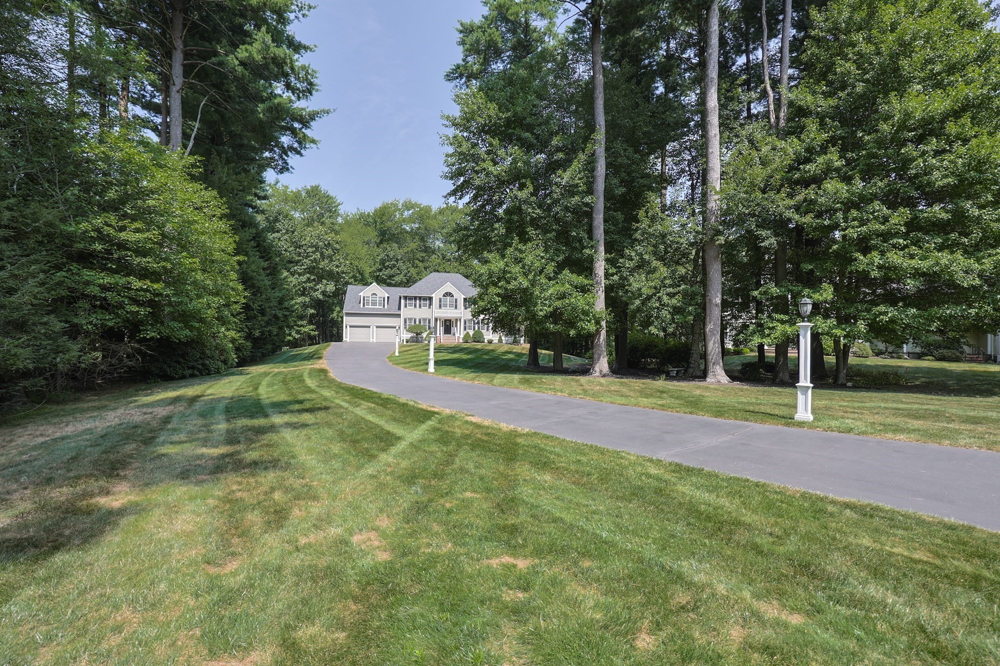 25 Steeplechase Ln, Canton, MA 02021