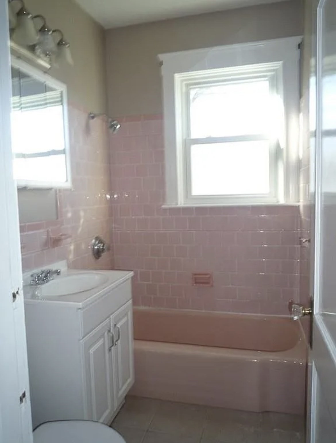 884 Robeson St, Fall River, MA 02720 - Image 17