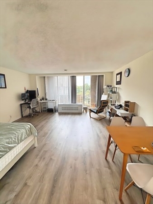 44 Washington St, Apt 814