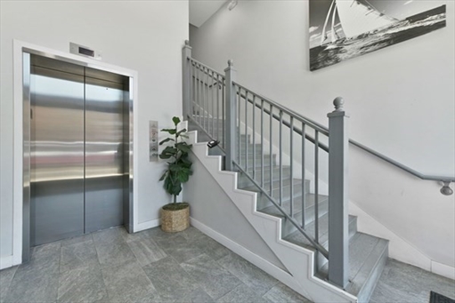 64 Market St, Apt 202