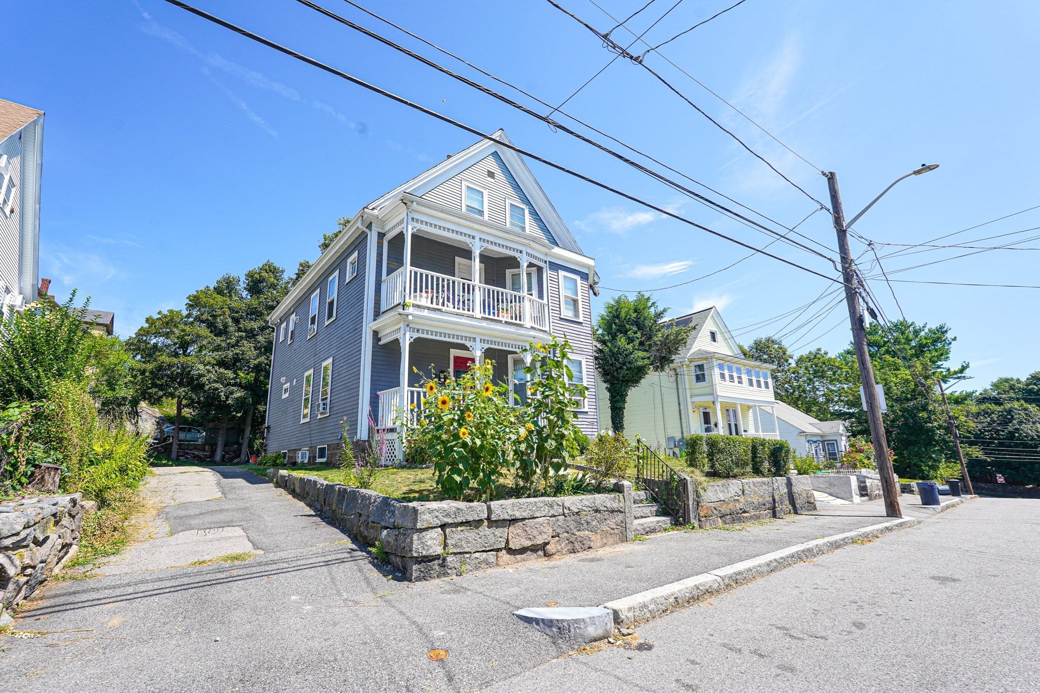 21 Arthur St, Quincy, MA 02169