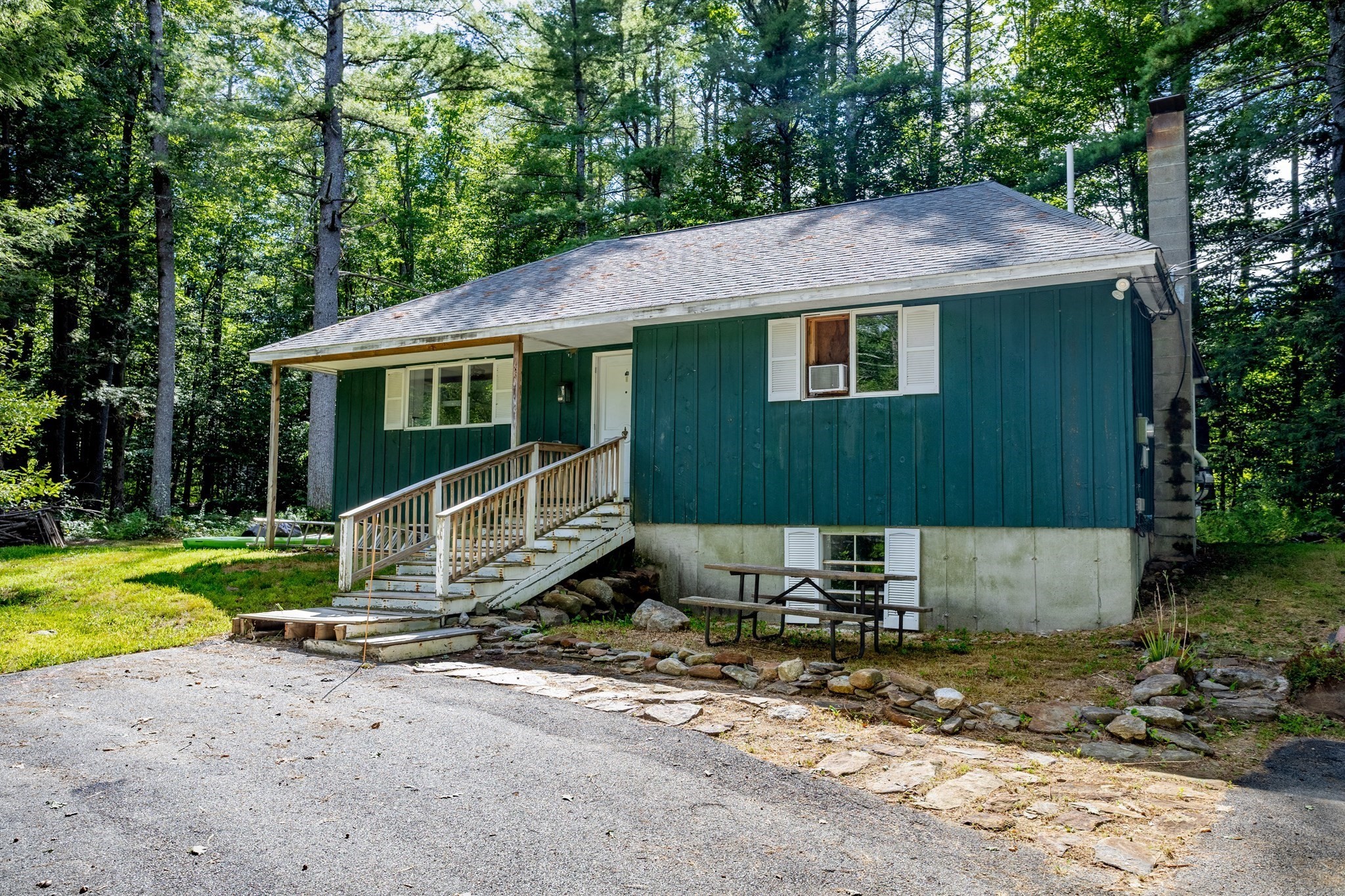 17 Jowders Cove Rd, Rindge, NH 03461