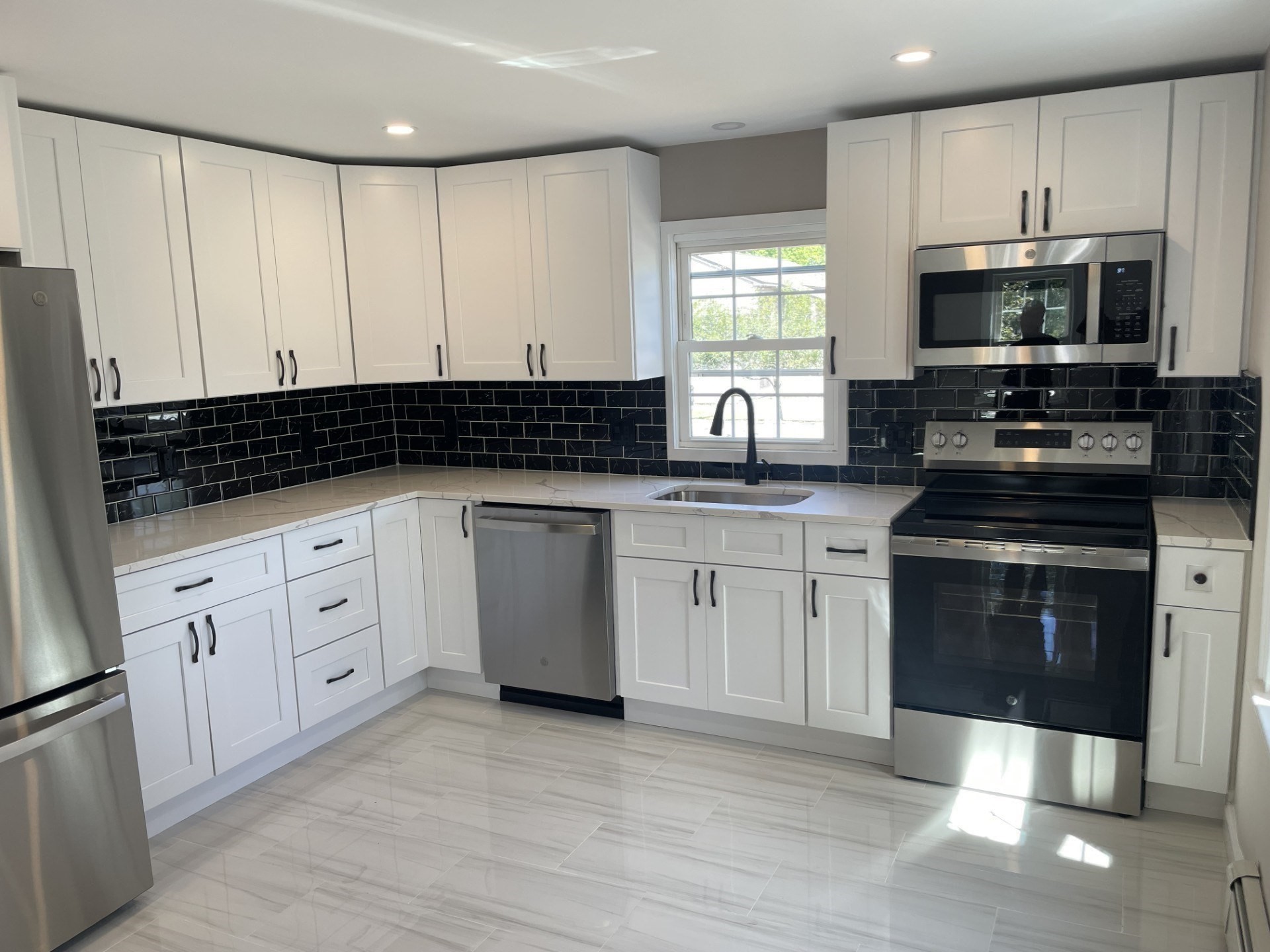 306 Greenwood St, Worcester, MA 01607