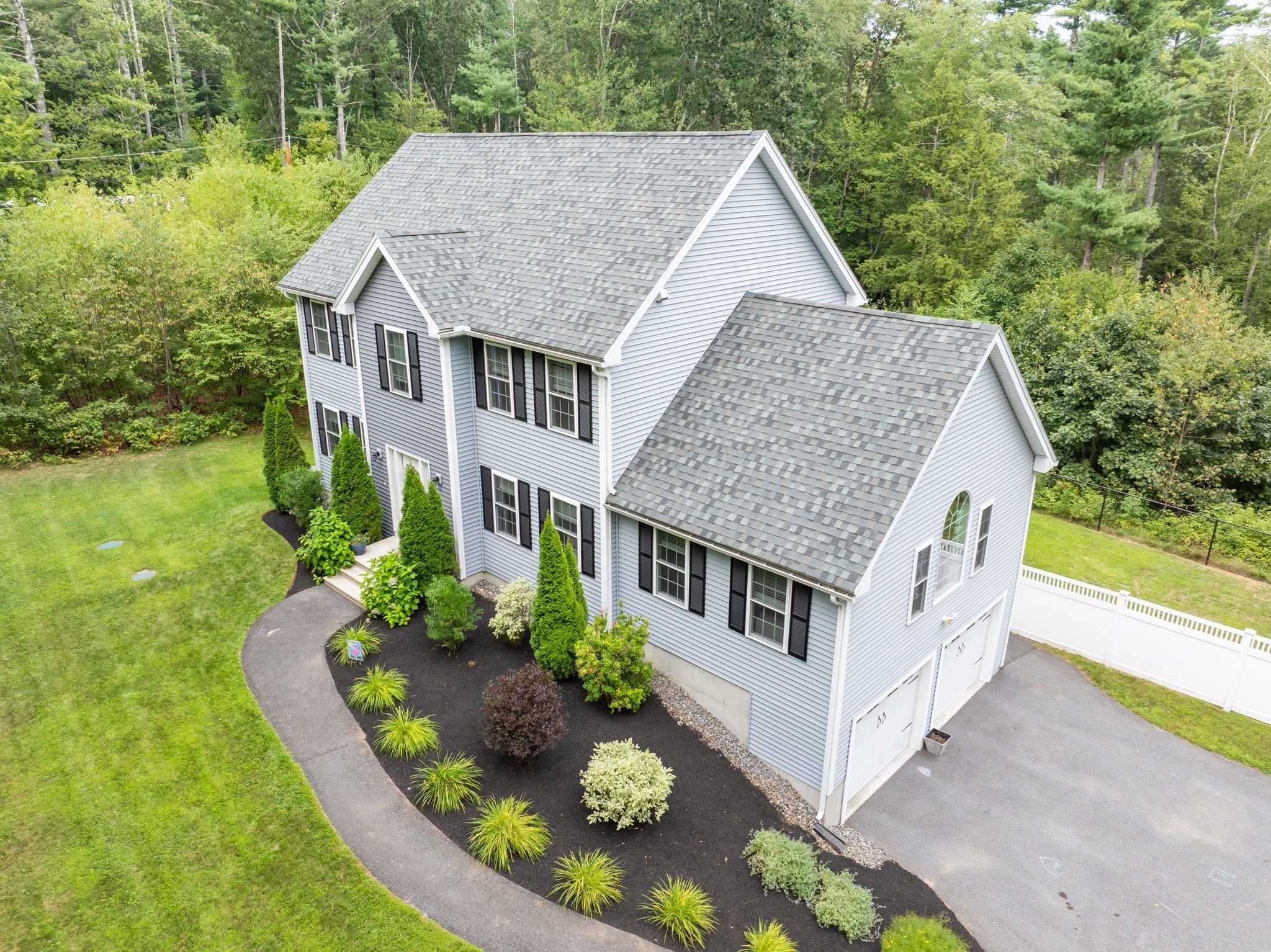 55 Reservoir Rd, Lunenburg, MA 01462