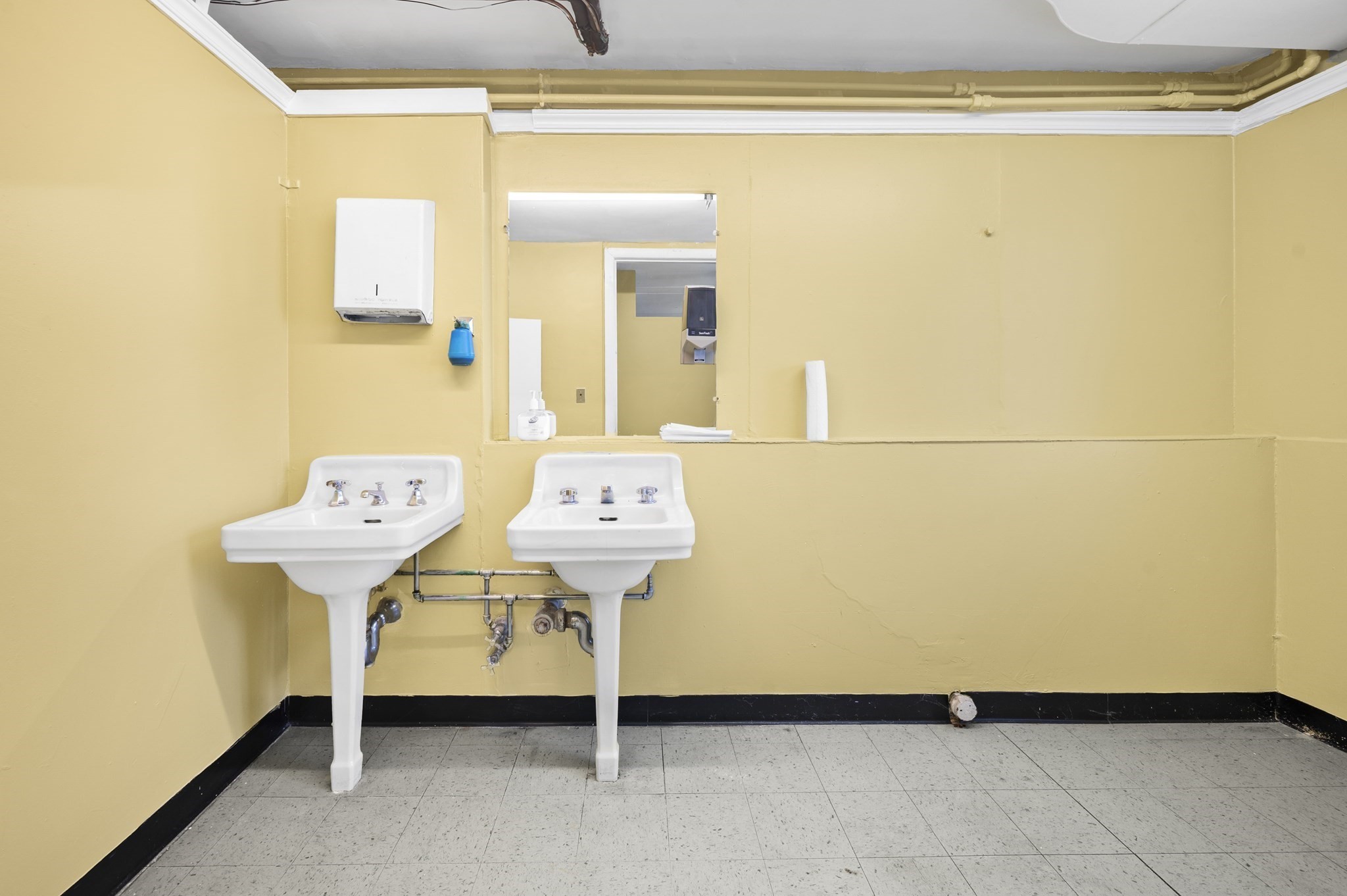 2343 Washington, Roxbury, Boston, MA 02119 - Image 17