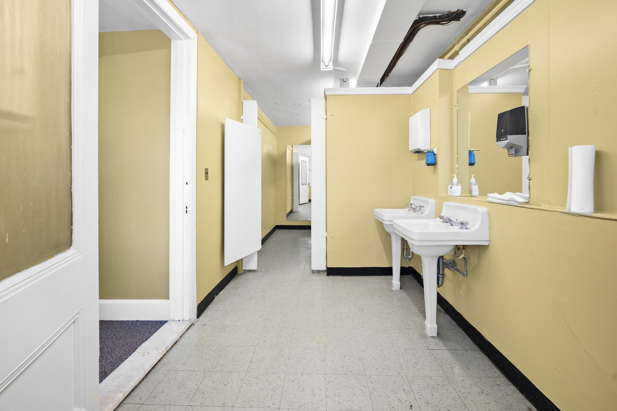 2343 Washington, Roxbury, Boston, MA 02119 - Image 18