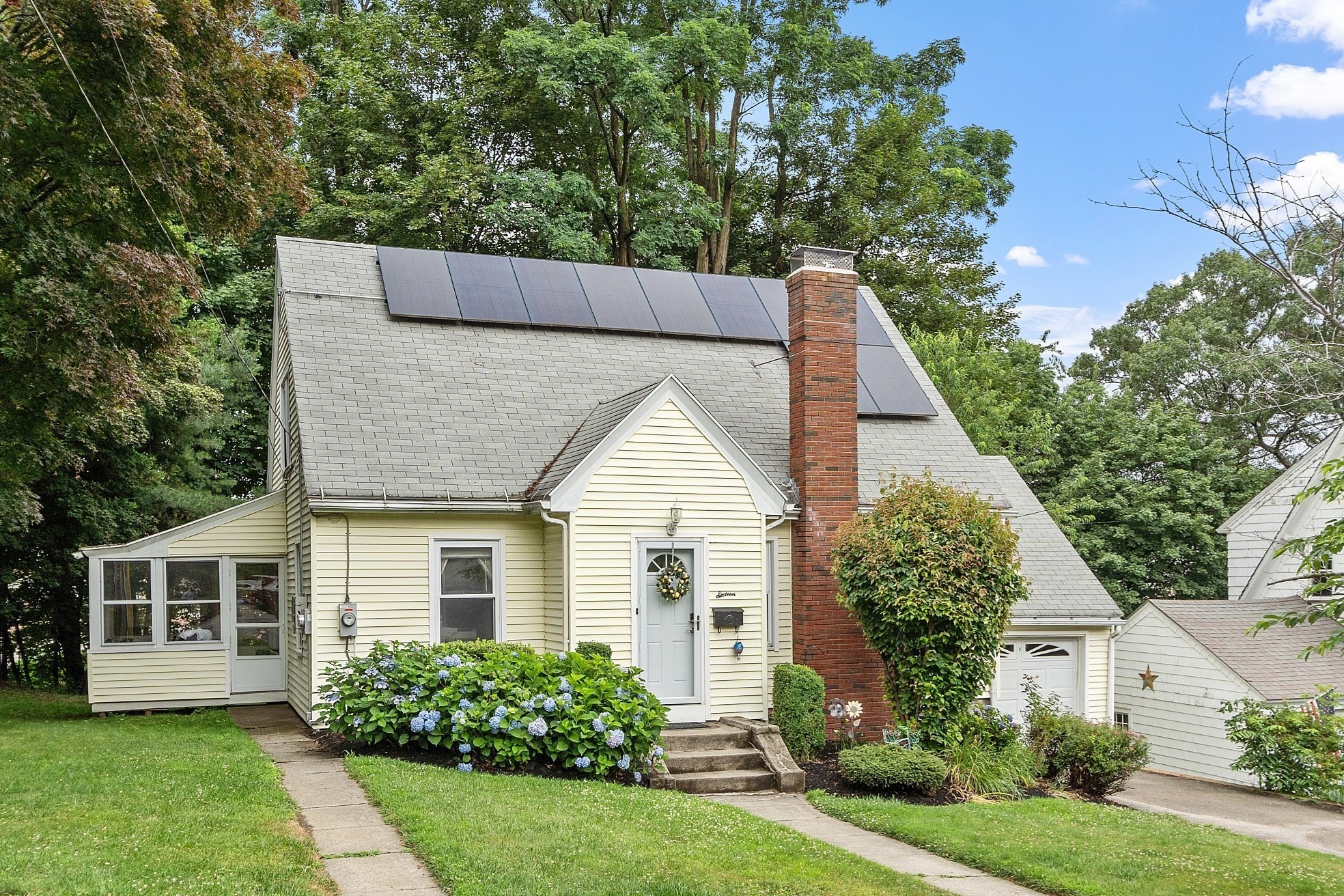 16 Zenith Drive, Worcester, MA 01602