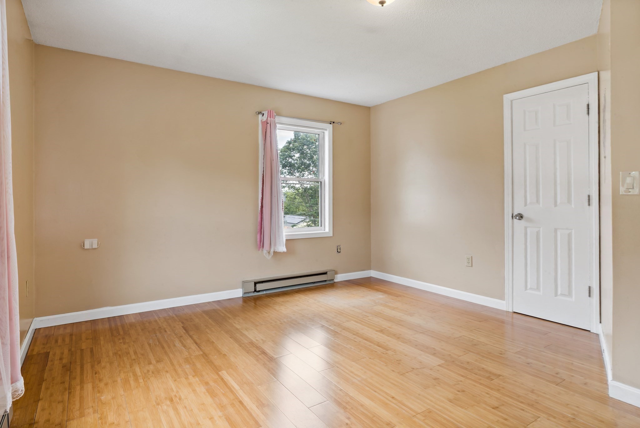 45 Fourth St Unit Right, Worcester, MA 01602 - Image 7