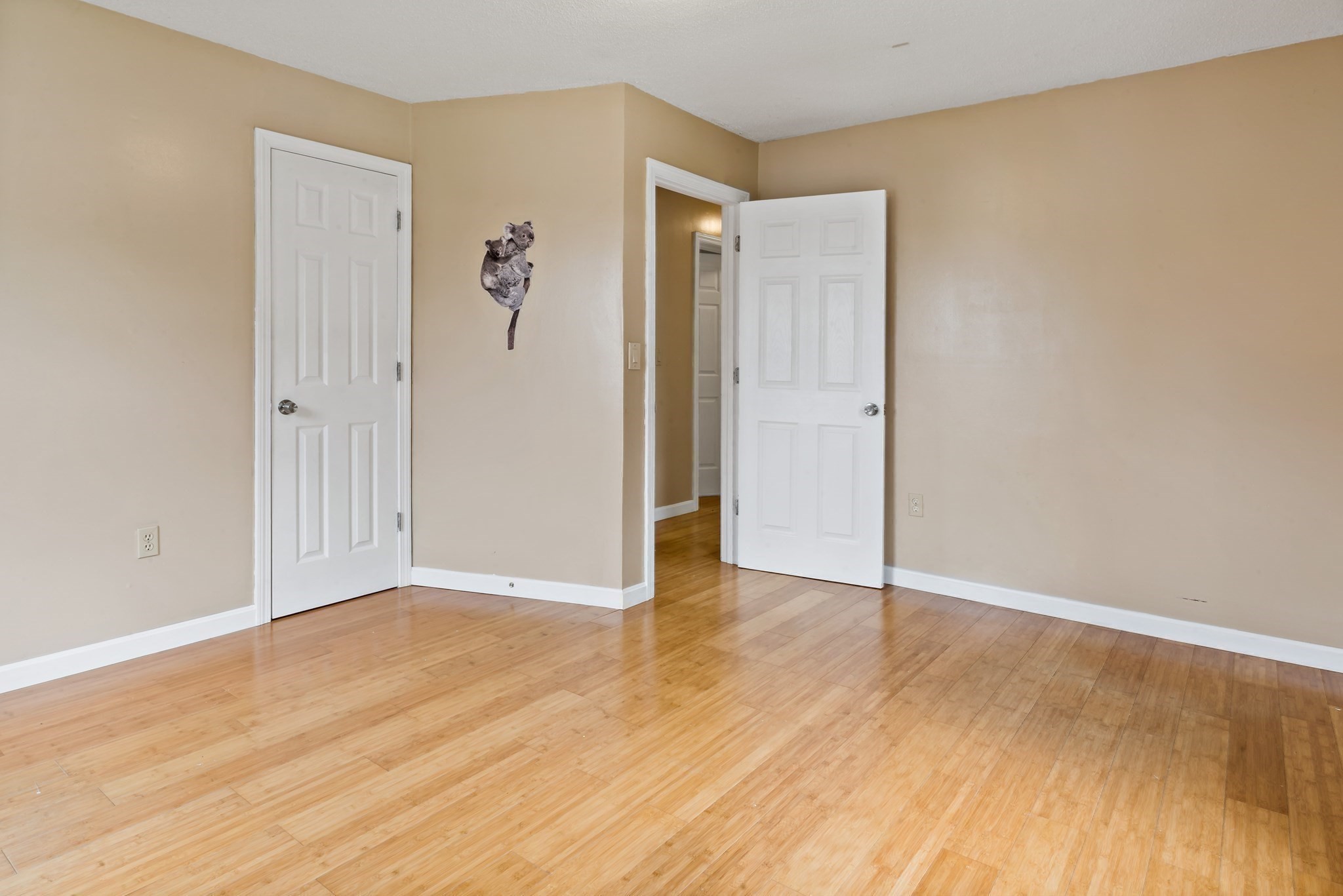 45 Fourth St Unit Right, Worcester, MA 01602 - Image 8