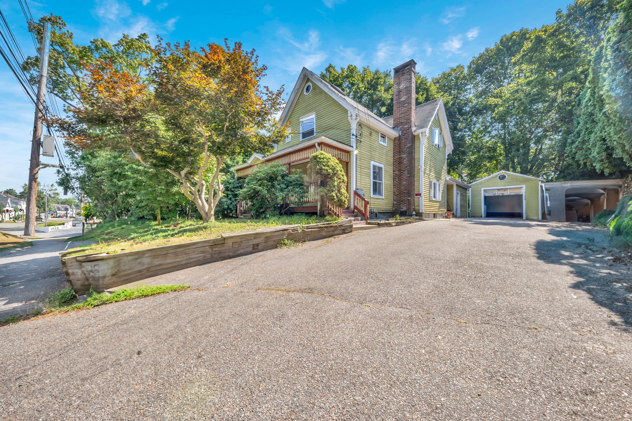 56 Park St, Hudson, MA 01749