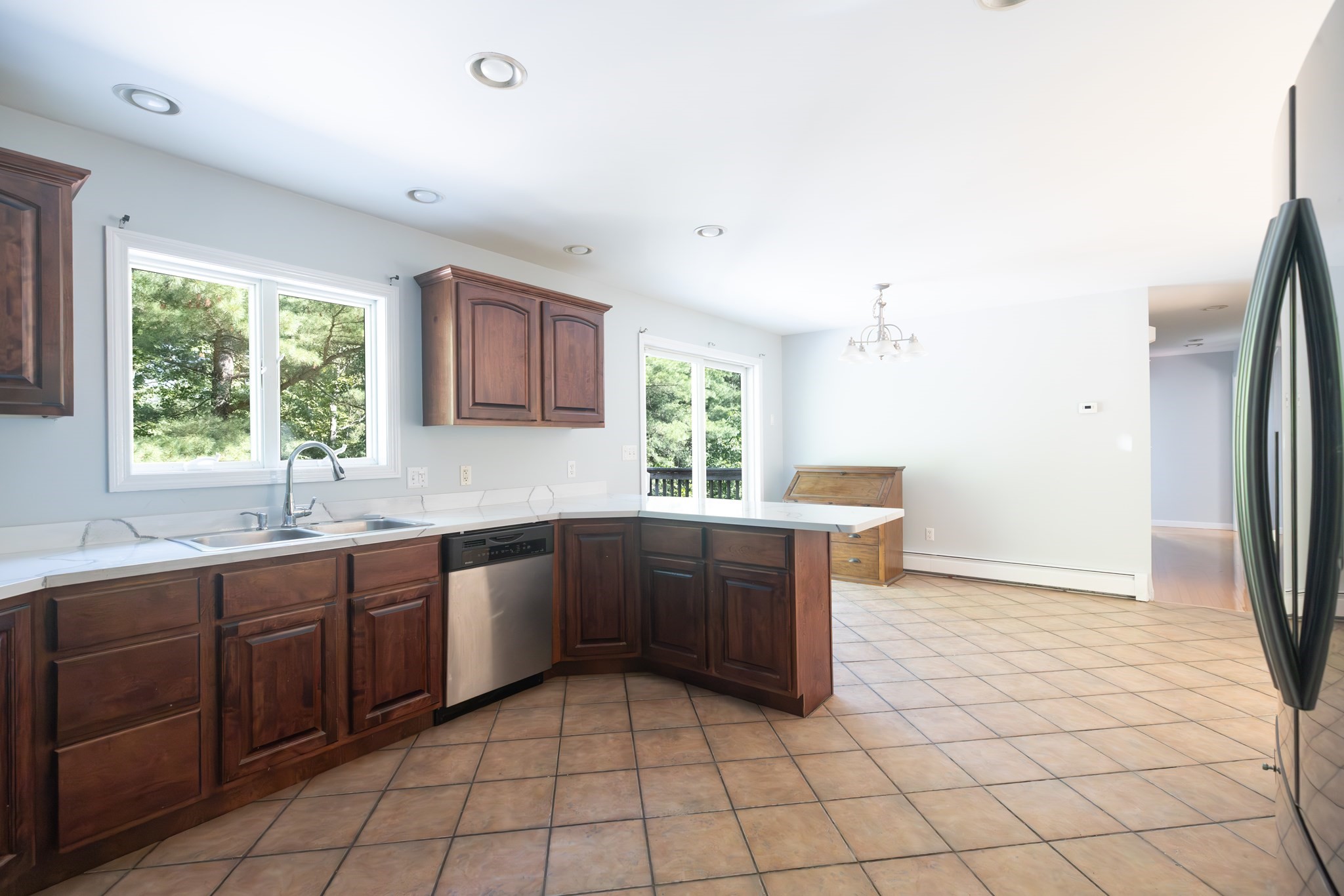 126 Dyer St, Gardner, MA 01440 - Image 6