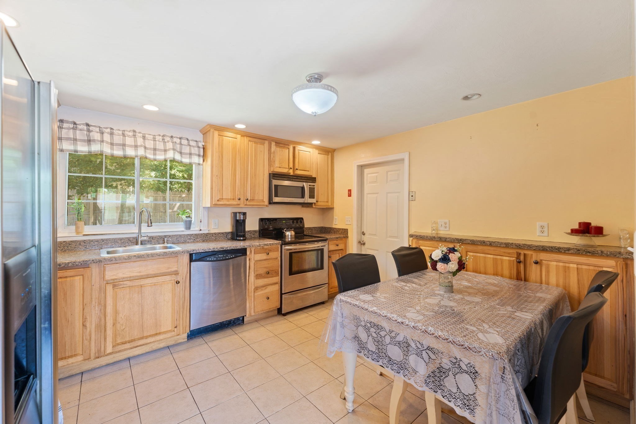 87 Sherman St, Brockton, MA 02302 - Image 4