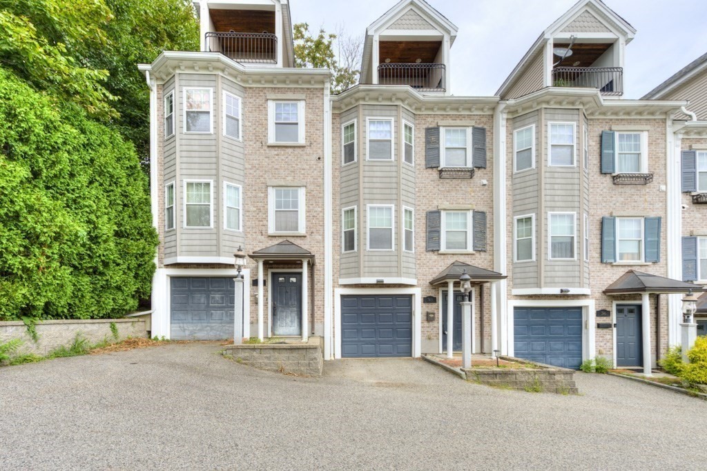 38 Johnson St, Worcester, MA 01604 - Image 3