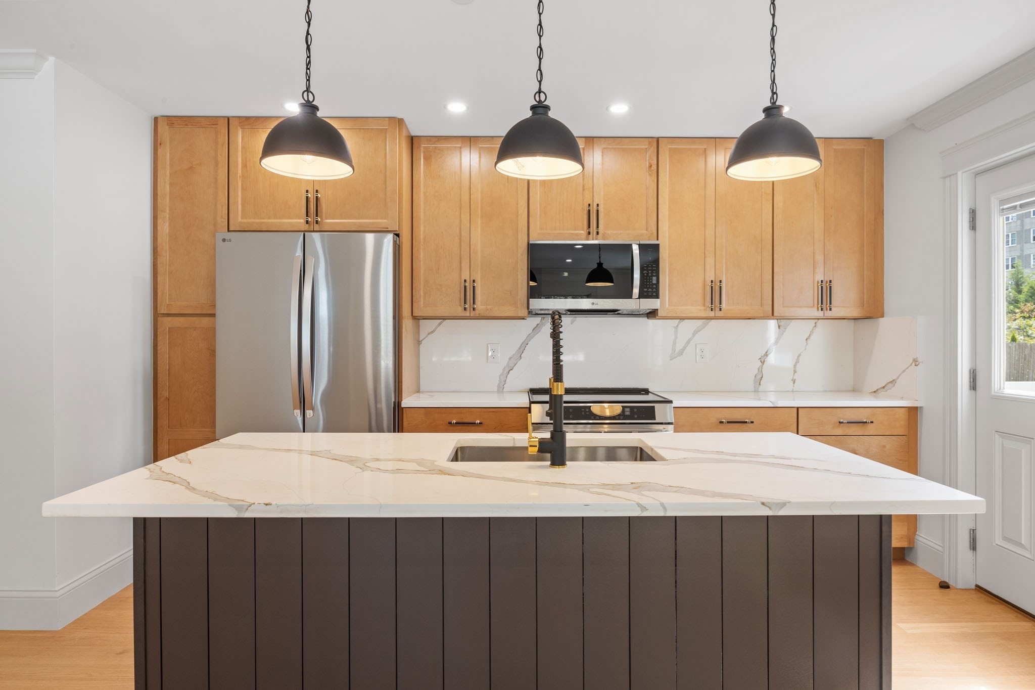 9 Swan Street Unit 3, Beverly, MA 01915 - Image 4