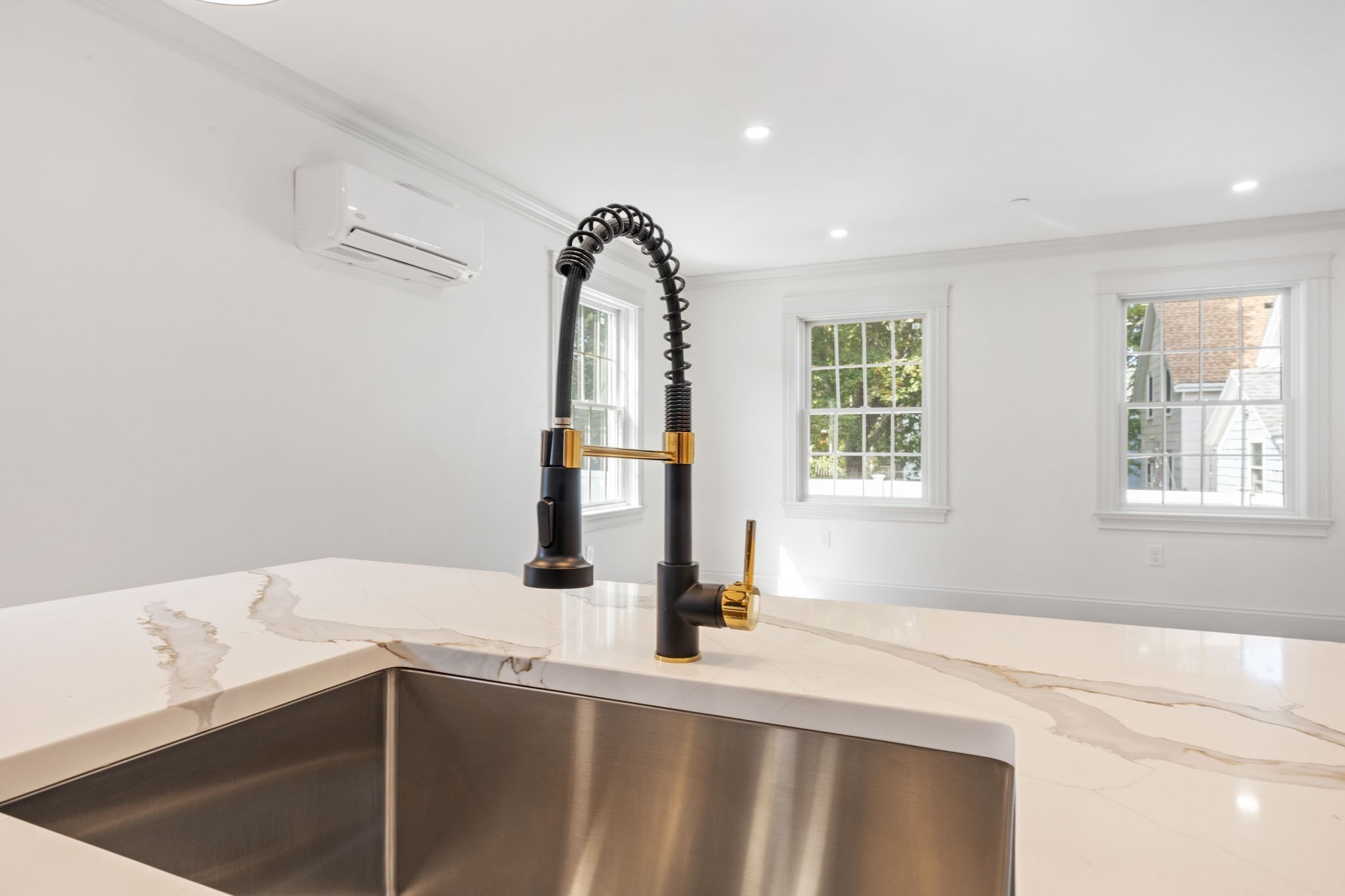 9 Swan Street Unit 3, Beverly, MA 01915 - Image 8